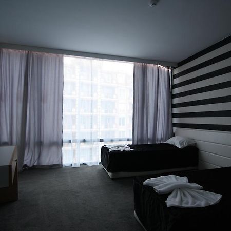 סאני ביץ' Riviera Blue Hotel מראה חיצוני תמונה