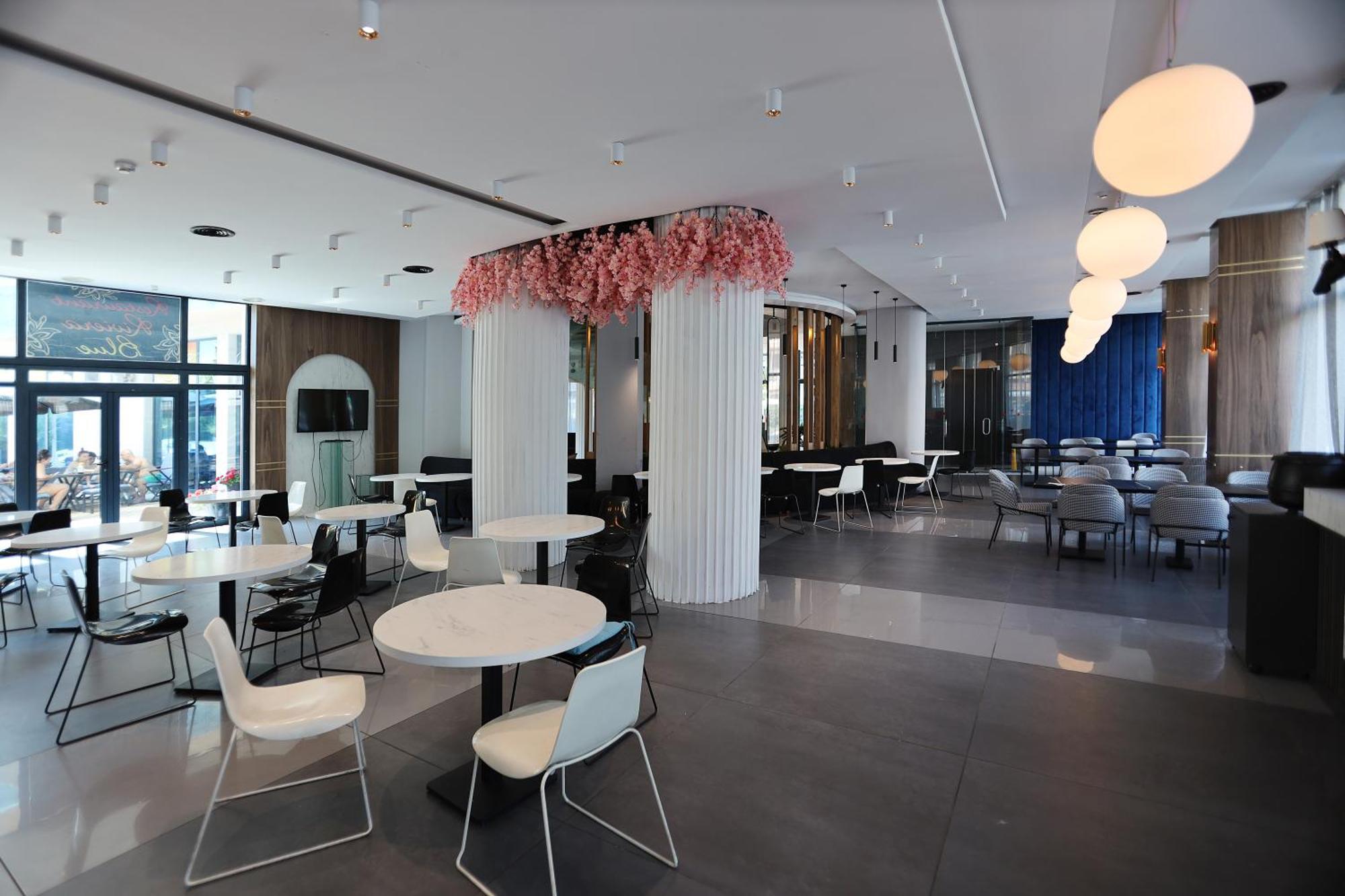 סאני ביץ' Riviera Blue Hotel מראה חיצוני תמונה