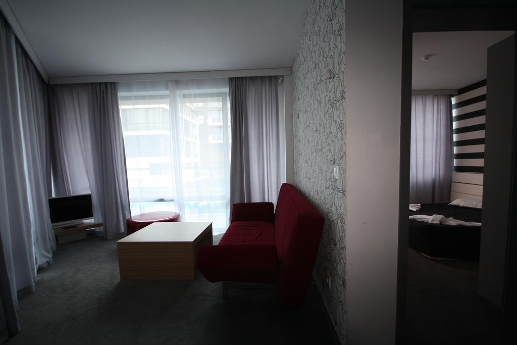סאני ביץ' Riviera Blue Hotel מראה חיצוני תמונה