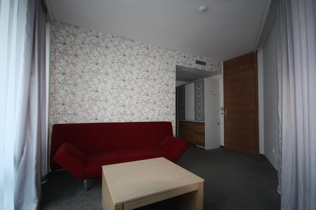 סאני ביץ' Riviera Blue Hotel מראה חיצוני תמונה